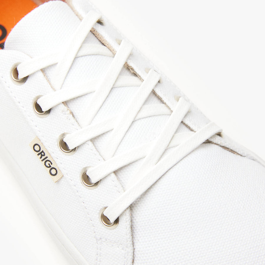 The Women's Everyday Sneaker | Gen 3 in Cotton Canvas