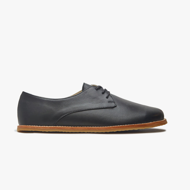 Origo Men's Derby, Black - front three-quarter view