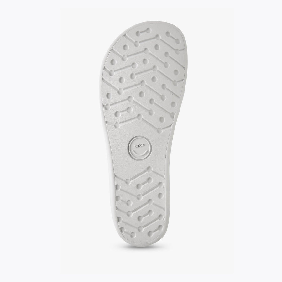 The Women's Everyday Sneaker in black natural leather - Origo barefoot shoes