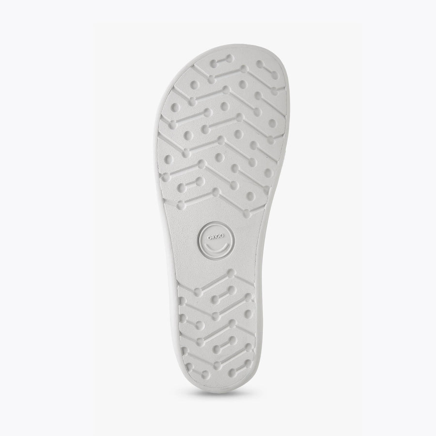The Women's Everyday Sneaker in white natural leather - Origo barefoot shoes