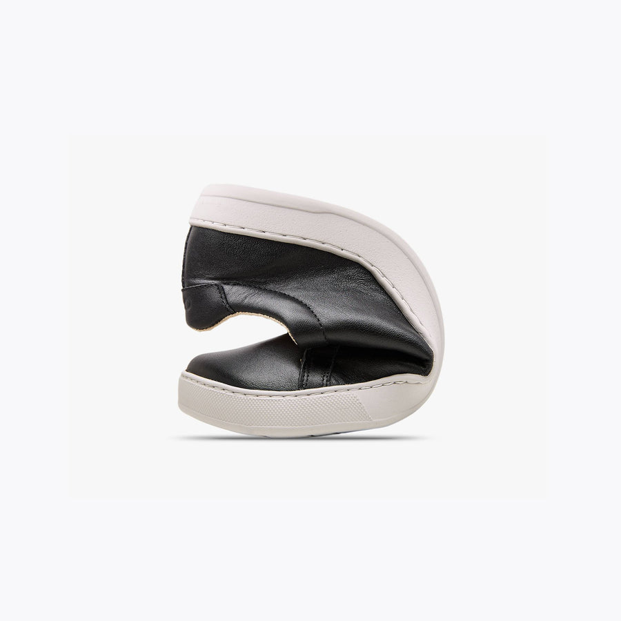 The Men's Everyday Sneaker in black natural leather - Origo barefoot shoes