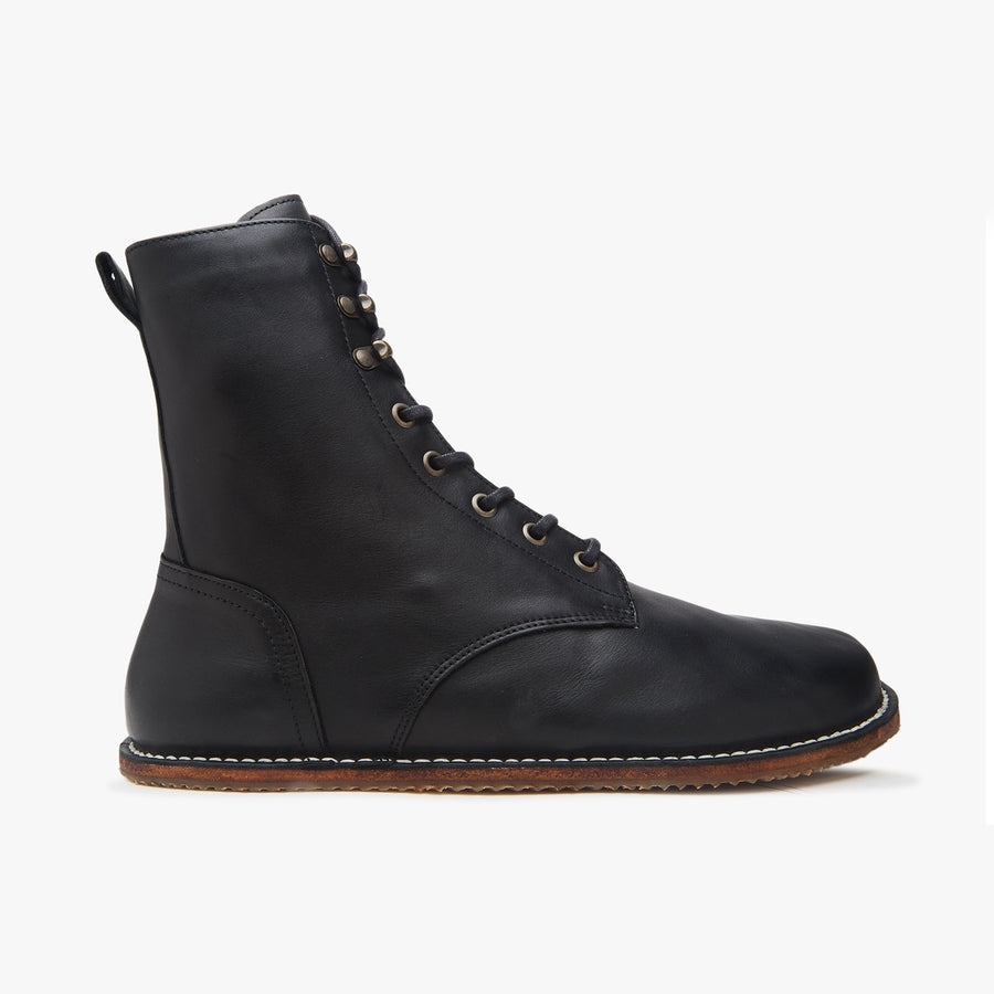 Origo Women's Adventurer Boot, Black - angled view of a single boot