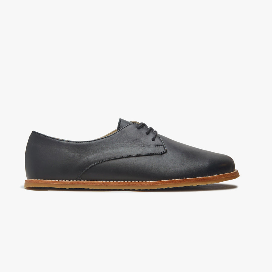 Origo Men's Derby, Black - front three-quarter view