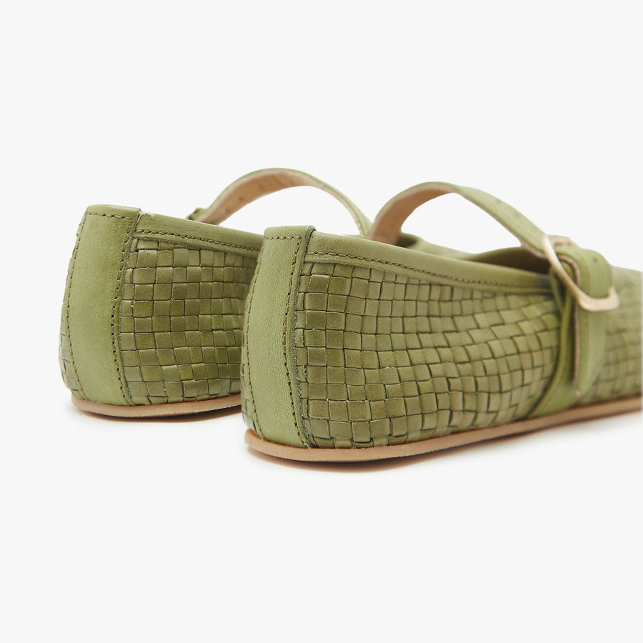 The Intreccio Mary Jane Color barefoot flat Light Olive in a white background 3