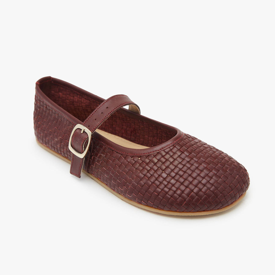 The Intreccio Mary Jane Color barefoot flat Burgundy in a white background 1